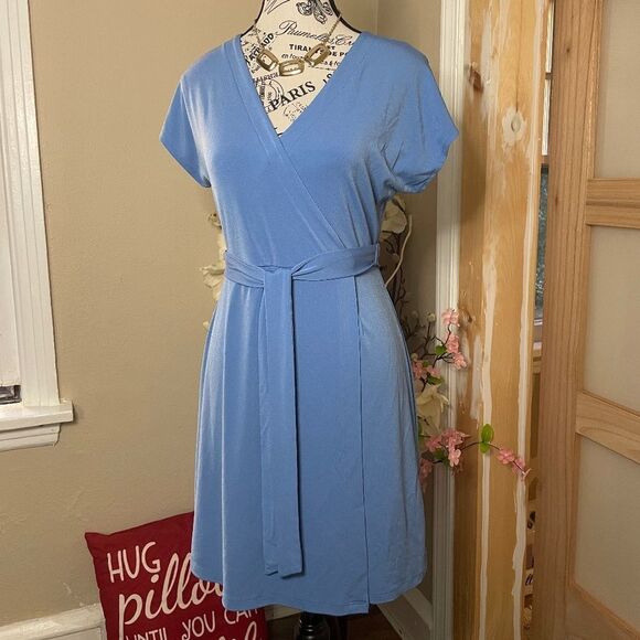 Nine West Wrap Sunday Dress Flutter Sleeves Midi Size Small Stretchy - Picture 1 of 6